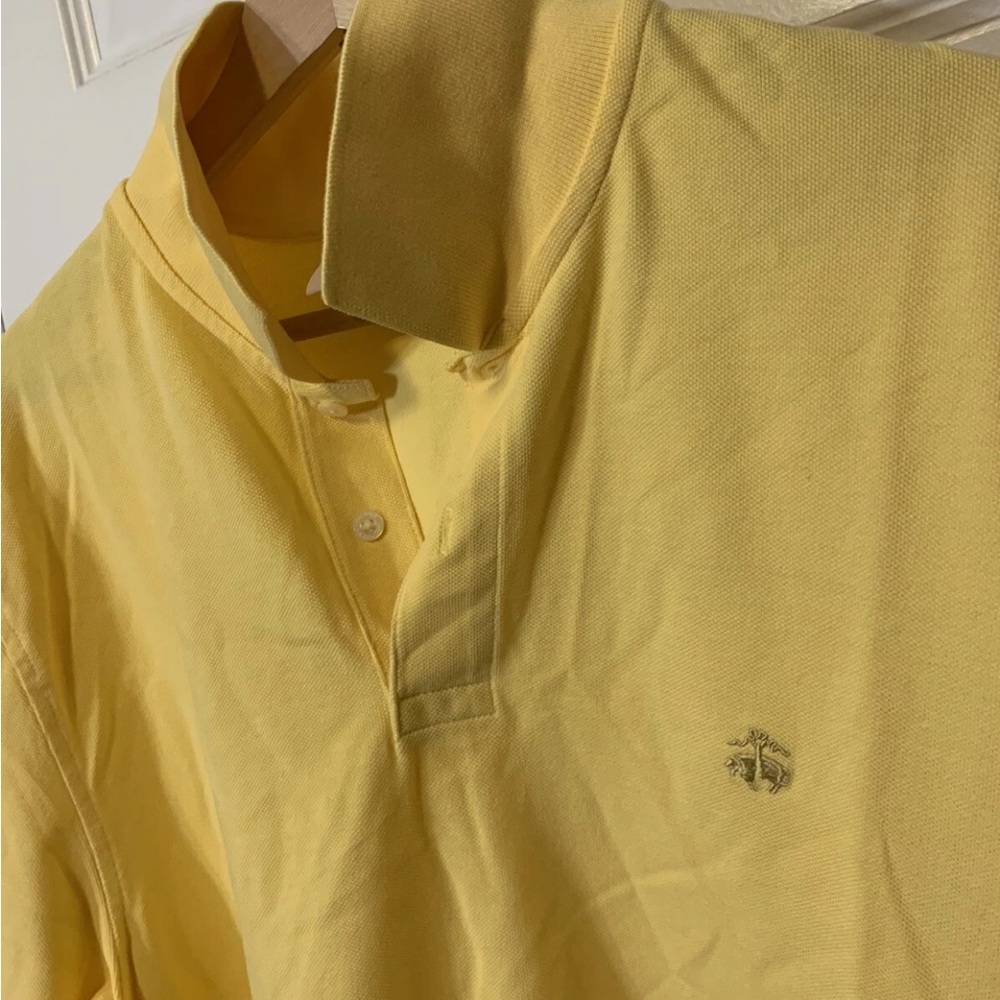Brooks Brothers mens s XL Yellow performance Polo Shirt